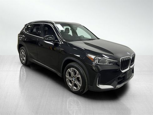 Used 2023 BMW X1 xDrive28i image 1