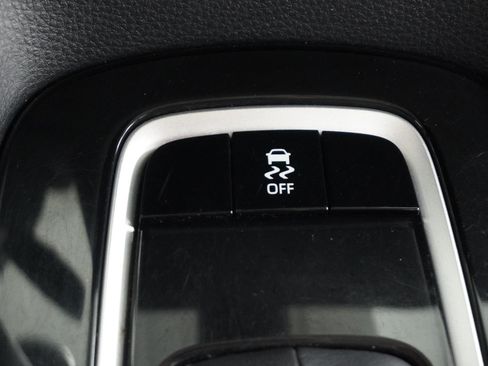 Used 2021 Toyota Corolla LE image 24