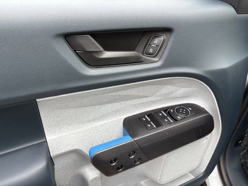 New 2025 Ford Maverick XLT image 32