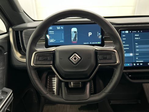Used 2024 Rivian R1S Adventure AWD/4WD image 28