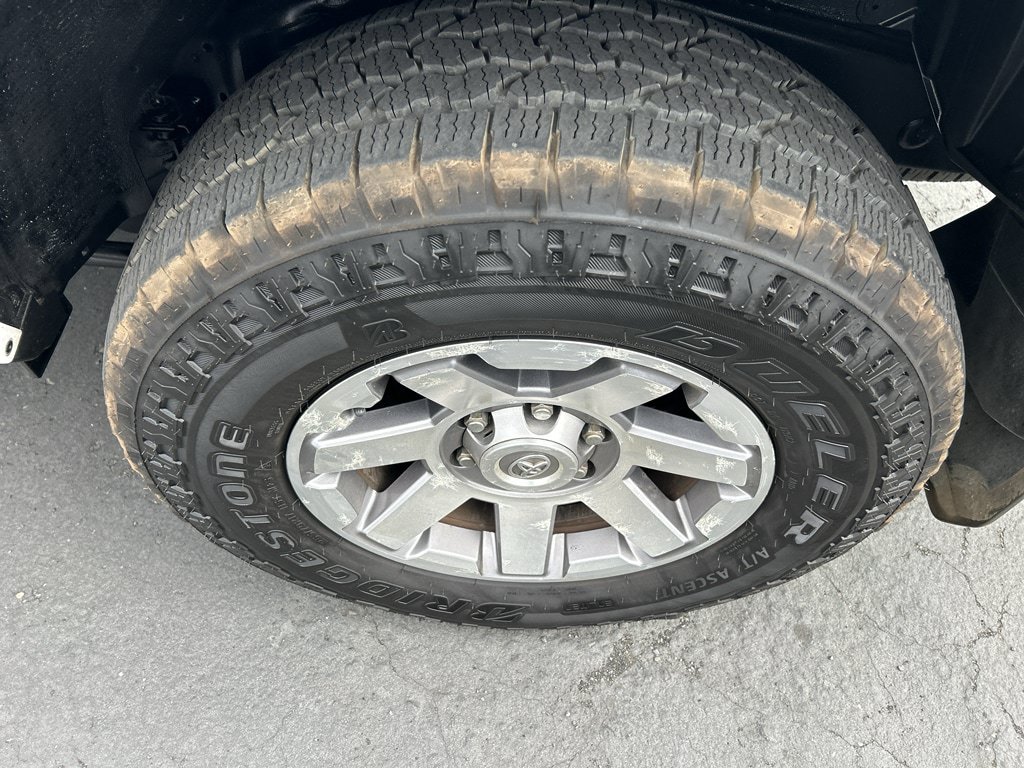 Used 2016 Toyota 4Runner Trail AWD/4WD image 9