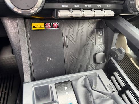 Certified 2025 Toyota Tacoma TRD Off-Road w/ TRD Off Road Upgrade Package AWD/4WD image 27