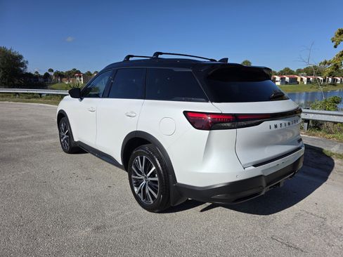 Used 2026 INFINITI QX60 Autograph w/ Dark Cargo Package AWD/4WD image 2