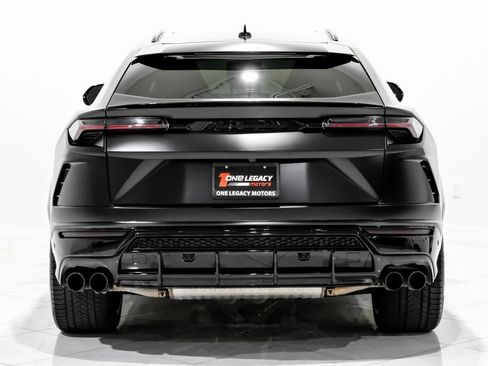 Used 2021 Lamborghini Urus image 8