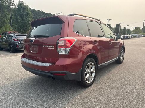 Used 2017 Subaru Forester 2.5i Touring AWD/4WD image 5
