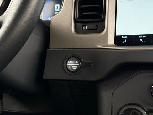 Certified 2025 Ford Bronco Outer Banks AWD/4WD image 29