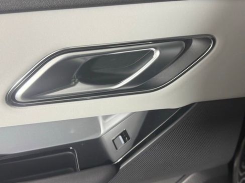 Certified 2025 Land Rover Range Rover Velar S image 27