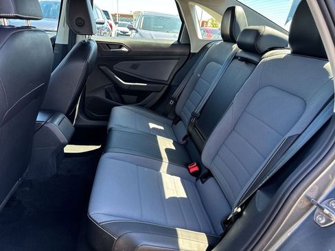 Used 2025 Volkswagen Jetta SE FWD image 21