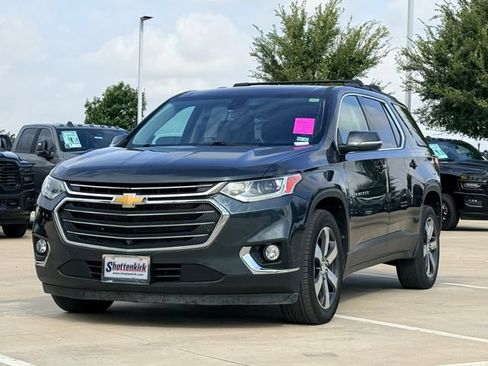Used 2021 Chevrolet Traverse LT w/ LT Premium Package AWD/4WD image 6