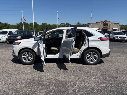 Used 2019 Ford Edge SEL w/ Equipment Group 201A AWD/4WD image 4