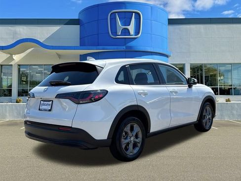 Used 2026 Honda HR-V LX image 2