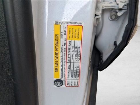 Used 2018 Buick Enclave Avenir w/ LPO, Cargo Package image 15