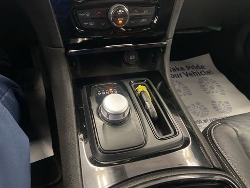 Used 2021 Chrysler 300 S image 33