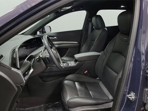 Used 2024 Cadillac XT4 Premium Luxury image 10