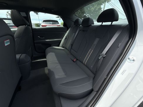 New 2026 Hyundai Elantra SEL Sport Premium FWD image 25