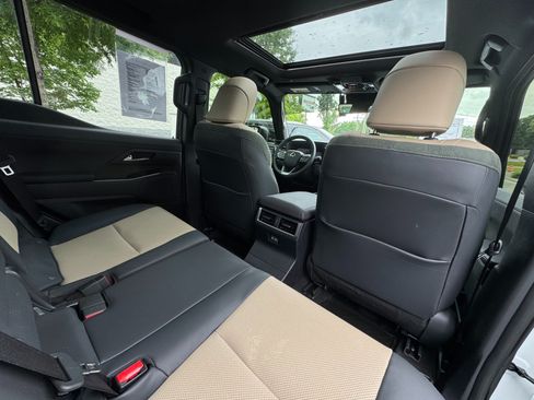 Used 2024 Lexus GX 550 AWD/4WD image 37