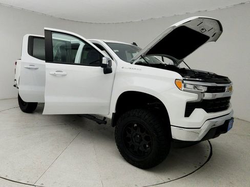 Used 2024 Chevrolet Silverado 1500 LT w/ Protection Package AWD/4WD image 10