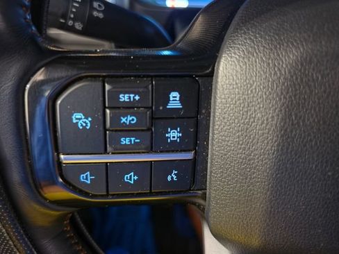 Used 2024 Ford F350 Platinum w/ FX4 Off-Road Package AWD/4WD image 36
