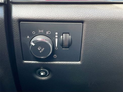 Used 2020 Jeep Grand Cherokee Limited image 10