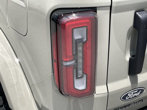 New 2026 Ford Bronco Outer Banks AWD/4WD image 10