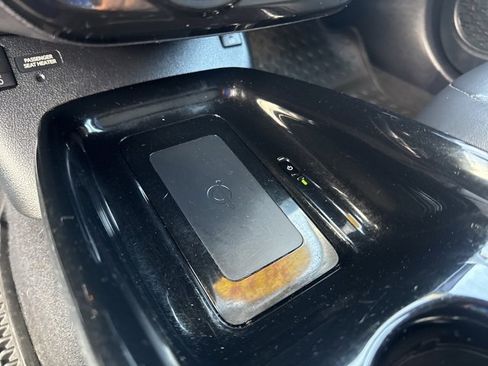 Used 2017 Toyota Prius Prime Advanced image 18