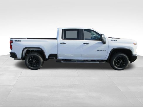 New 2026 Chevrolet Silverado 3500 LT w/ Trail Boss Package image 7