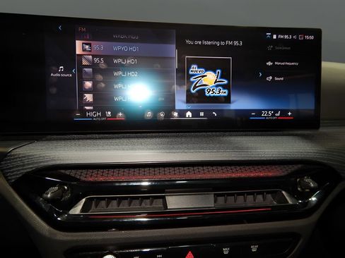 Used 2025 BMW 330i xDrive Sedan AWD/4WD image 24