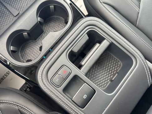 Used 2025 Ford Mustang Mach-E Premium image 39