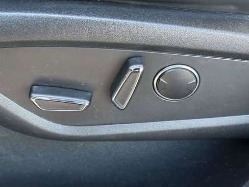 Used 2023 Lincoln Nautilus Reserve w/ Equipment Group 201A image 22