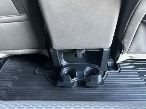 Used 2015 Ford F150 XLT image 23