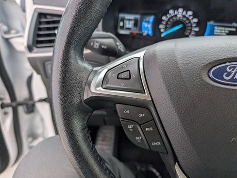 Used 2023 Ford Edge SEL image 11