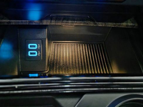 Used 2019 Ford F250 Lariat w/ Lariat Ultimate Package image 54