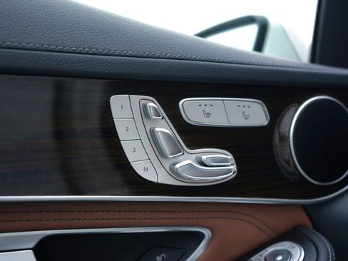 Used 2016 Mercedes-Benz GLC 300 4MATIC image 13