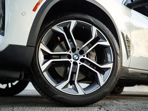 Used 2024 BMW X5 sDrive40i w/ Parking Assistance Package RWD image 18