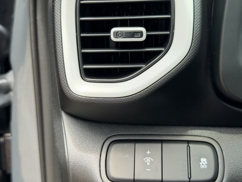 New 2026 Hyundai Venue SEL FWD image 26