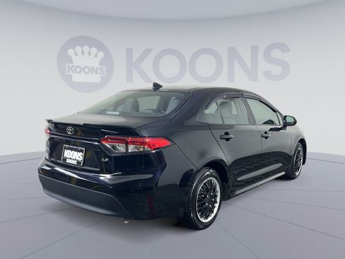 Used 2025 Toyota Corolla LE FWD image 11