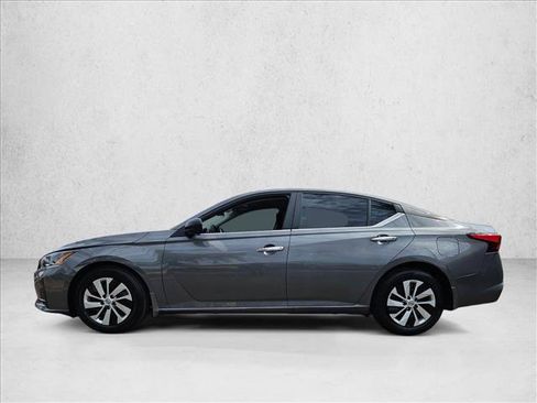 Certified 2025 Nissan Altima 2.5 S FWD image 8