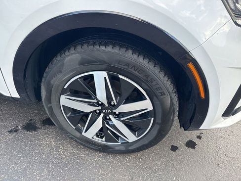 Used 2021 Kia Sorento S w/ Panoramic Sunroof Package image 14