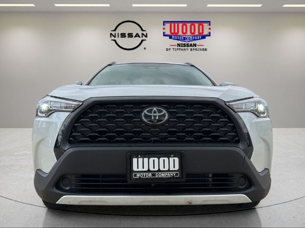 Used 2024 Toyota Corolla Cross LE w/ Moonroof Package AWD/4WD image 6