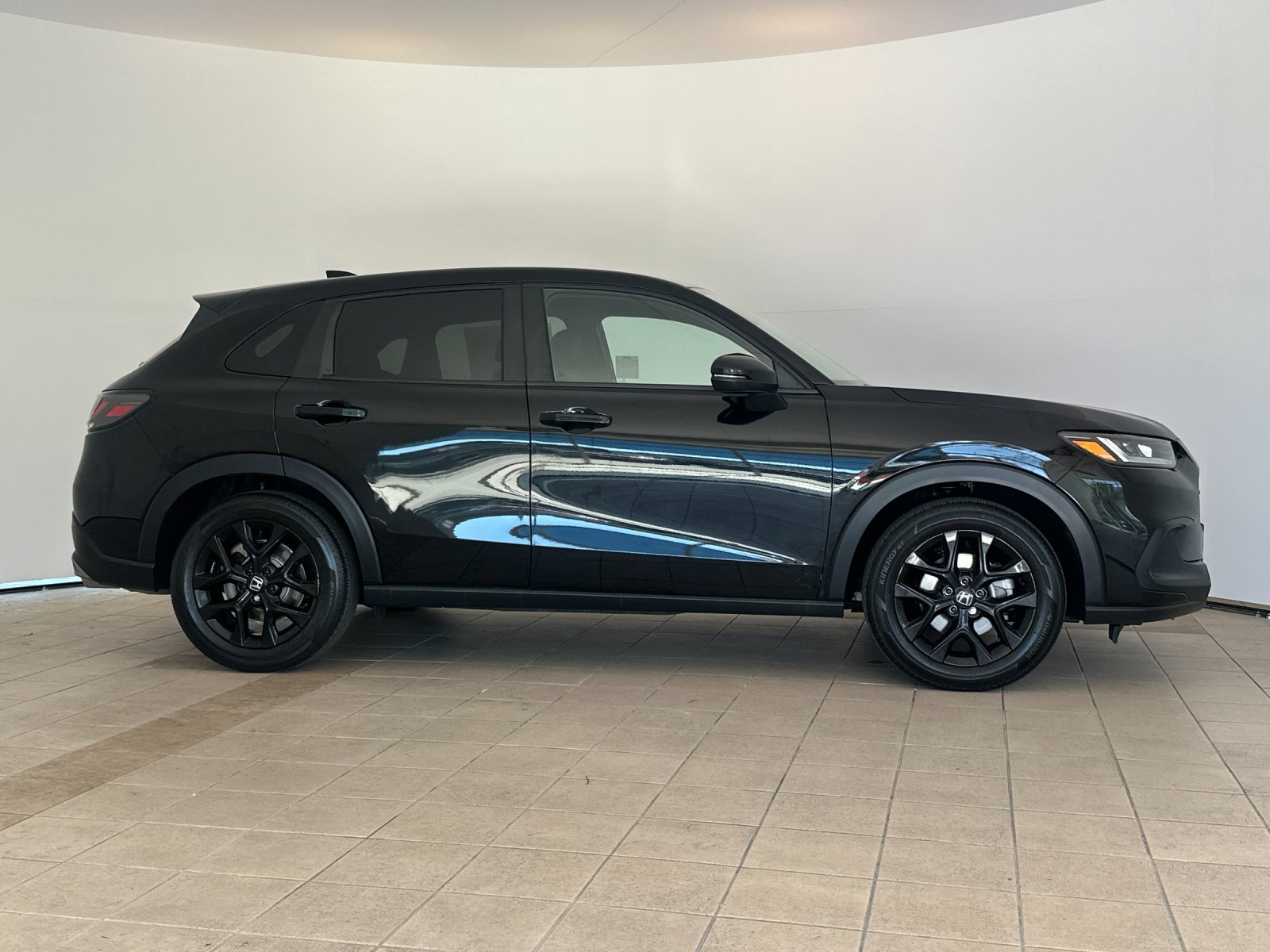 Used 2023 Honda HR-V Sport image 7