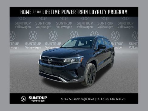 Used 2023 Volkswagen Taos SE w/ Panoramic Sunroof Package AWD/4WD image 1