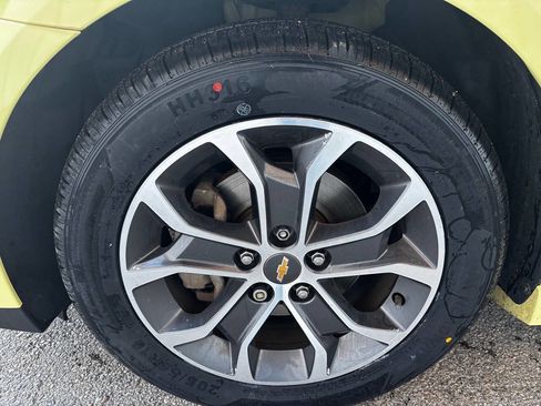 Used 2017 Chevrolet Sonic LT w/ Convenience Package image 12