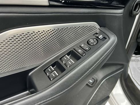 Used 2023 Acura MDX SH-AWD image 18