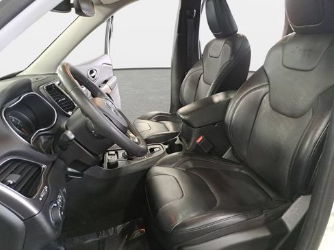 Certified 2022 Jeep Cherokee Limited AWD/4WD image 16
