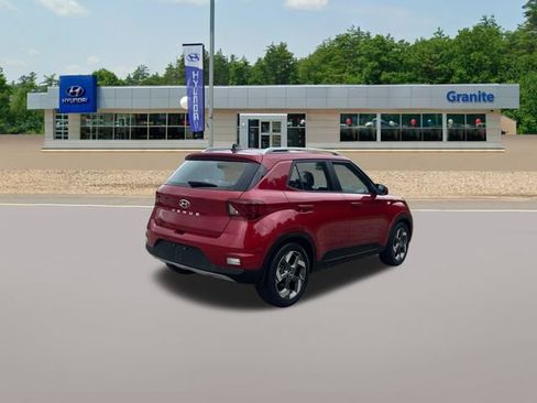 Used 2022 Hyundai Venue Limited FWD image 7