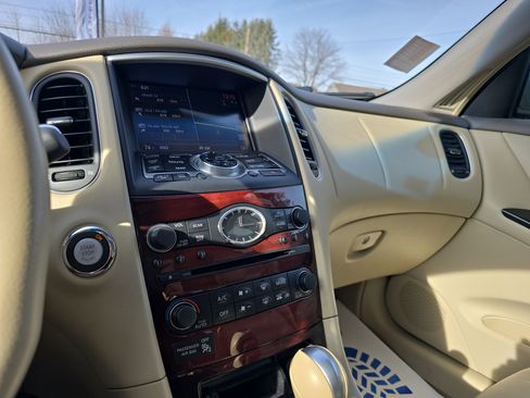 Used 2015 INFINITI QX50 Journey w/ Premium Package image 23