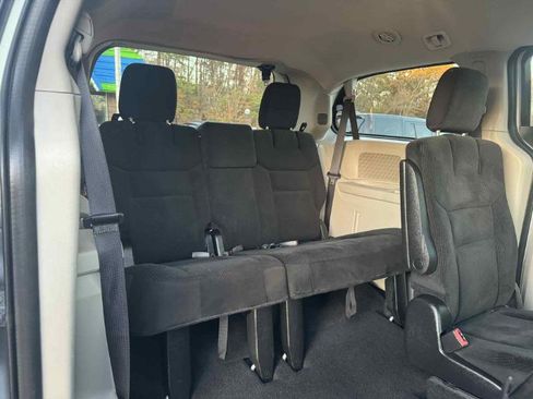 Used 2016 Dodge Grand Caravan SE w/ Quick Order Package 29E SE image 16