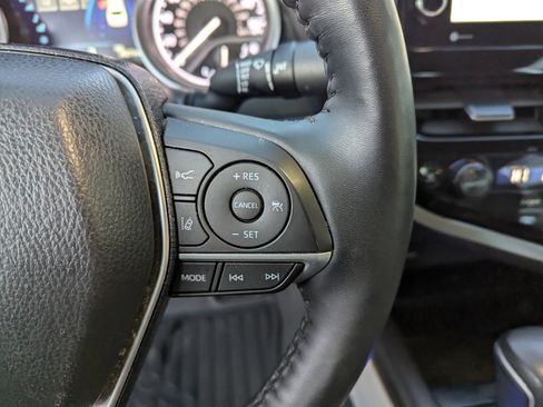 Used 2023 Toyota Camry XLE w/ Cold Weather Package image 17