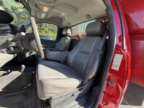 Used 2010 GMC Sierra 3500 W/T w/ Snow Plow Prep Package image 18