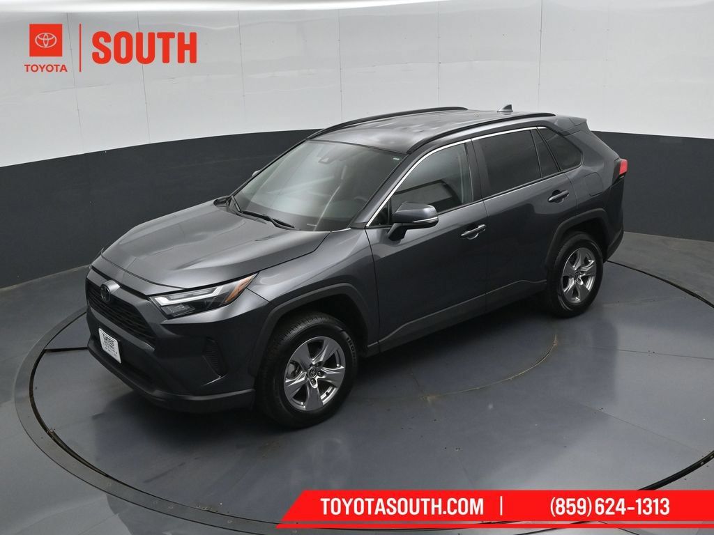 Used 2025 Toyota RAV4 XLE AWD/4WD image 48